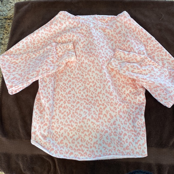 Pink lily pink cheetah hoodie. Never worn. Super soft! Size small - Picture 2 of 3